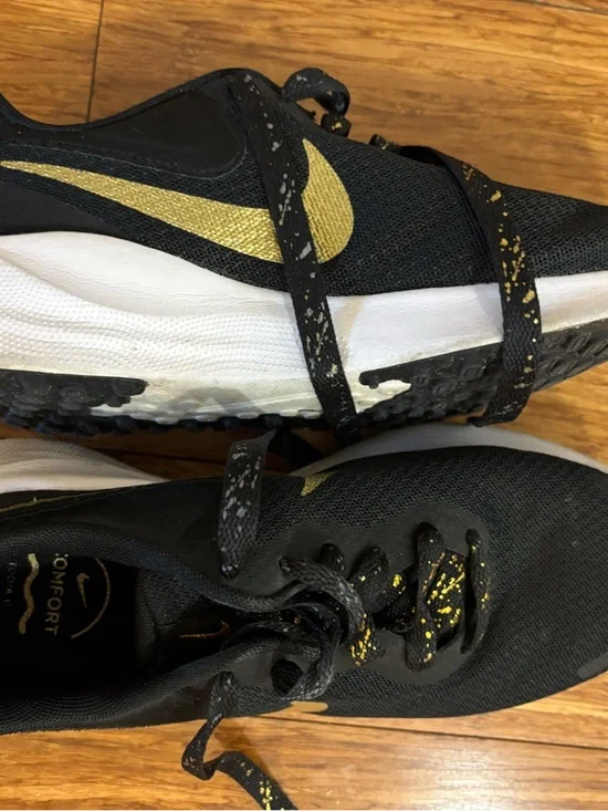 Nike Black and Gold Lightweight Comfort Sneakers - Picture 3 of 3